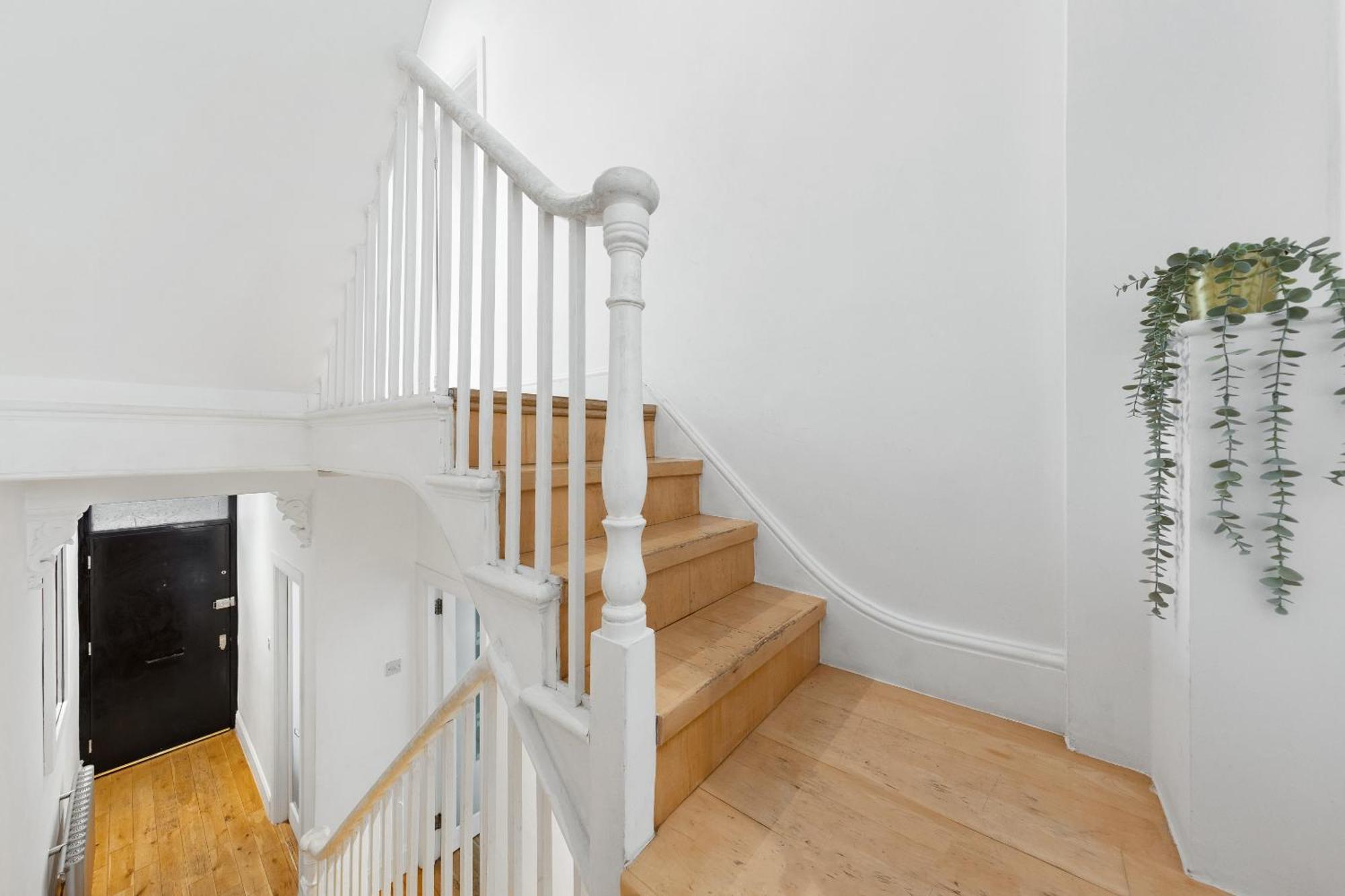 Luxury 4-Bedroom Modern Flat In Central London Steps From Station, Sleeps 9 In Style! Exterior photo